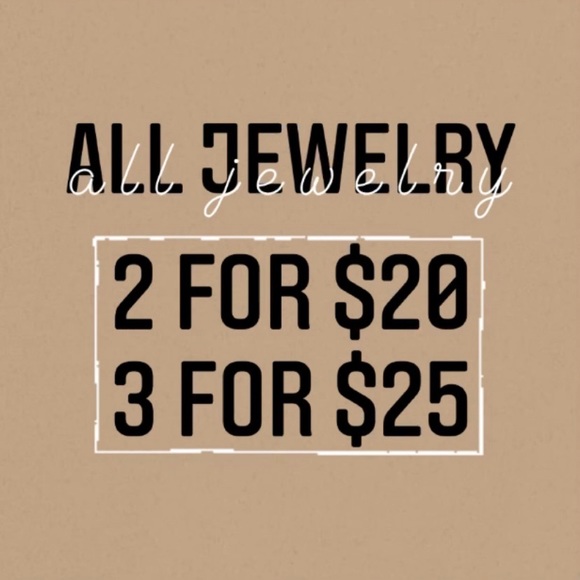 NEW | star dangle earrings - Picture 2 of 2